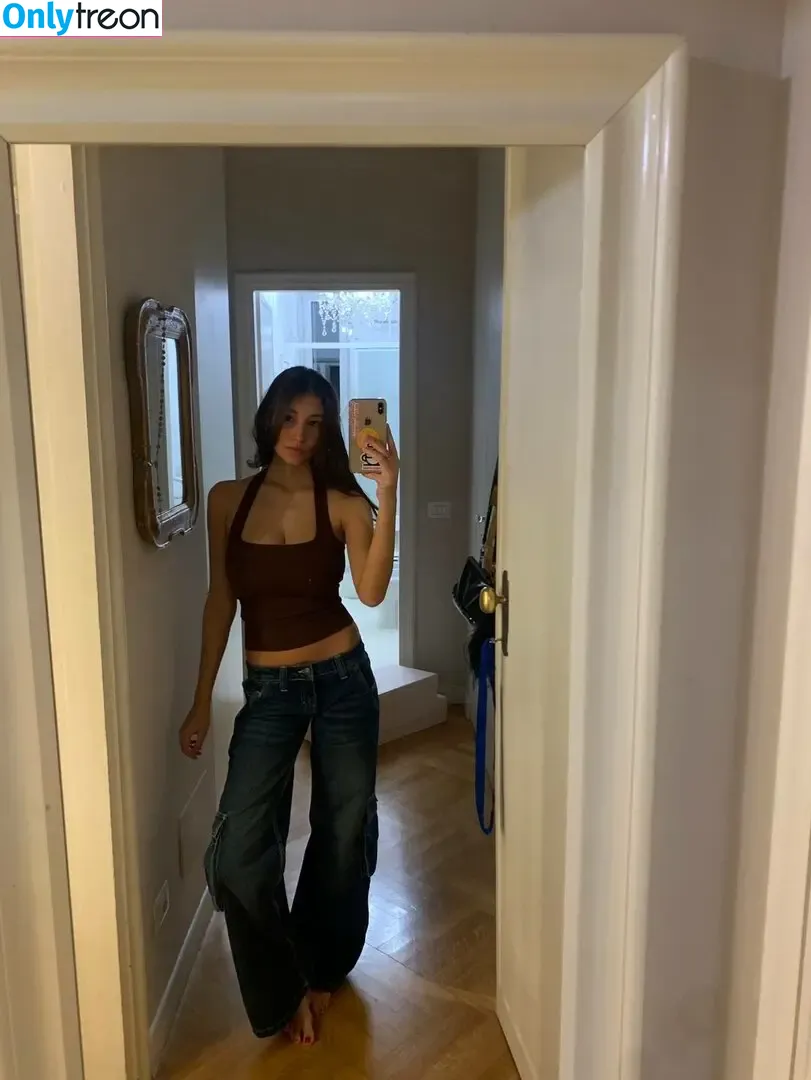 Vittoria nude photo #0359 (_viu__ / vittorialazzari)