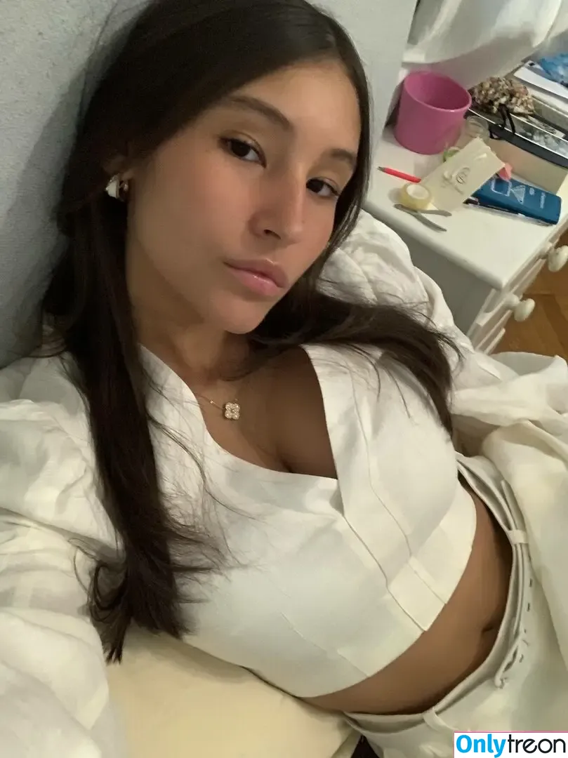 Vittoria nude photo #0364 (_viu__ / vittorialazzari)