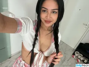 vivchen / vivthemole nude photo #0038