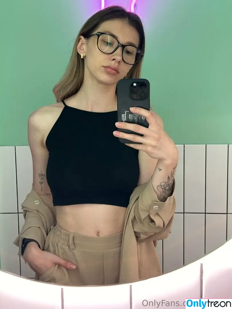 vivi.an nude photo #0011 (vivi.an._)