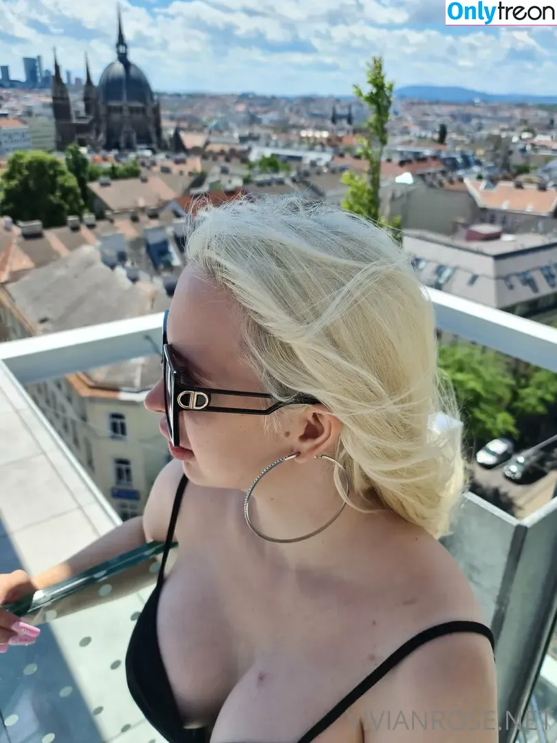 Vivian_Rose голая photo #0203 (vivianroseofficial)