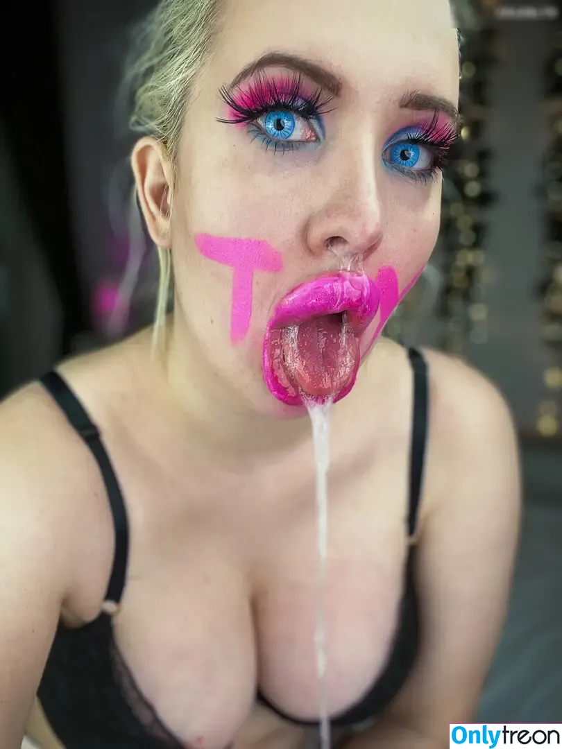 Vivian_Rose голая photo #1047 (mmmilliexx / vivianroseofficial)