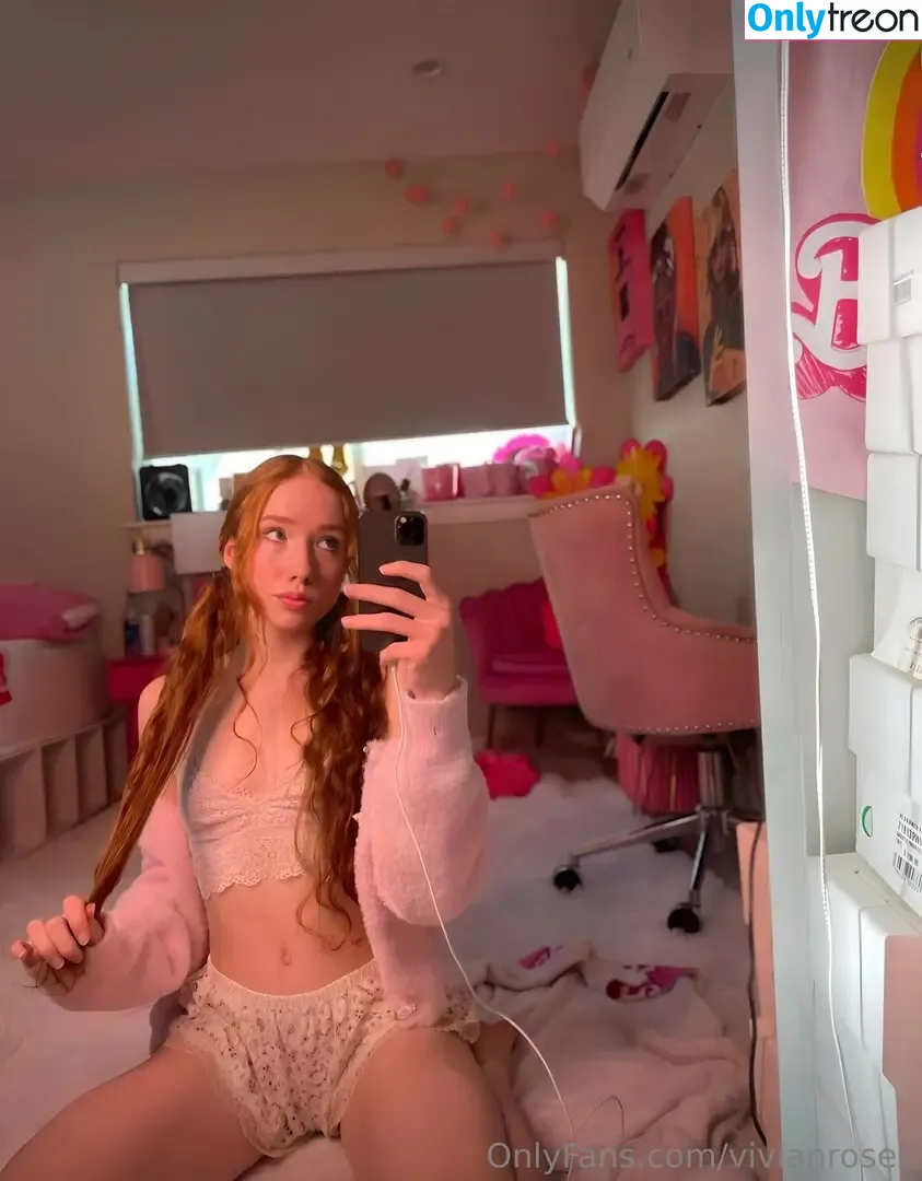 vivianrosex nude photo #0012 (vivianroseofficial)