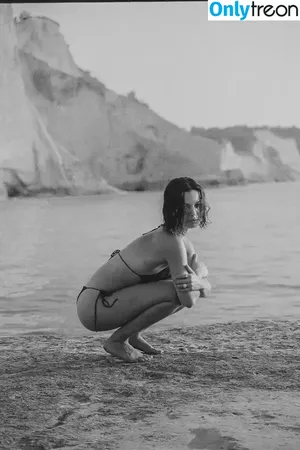 Vivien (Vivi) König / vivi_koenig nude photo #0063