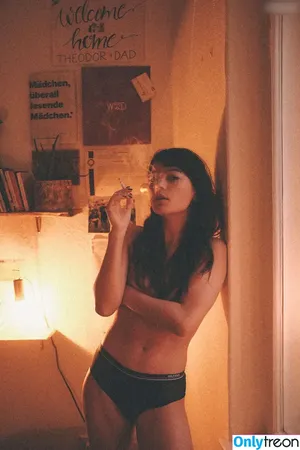 Vivien (Vivi) König / vivi_koenig nude photo #0093