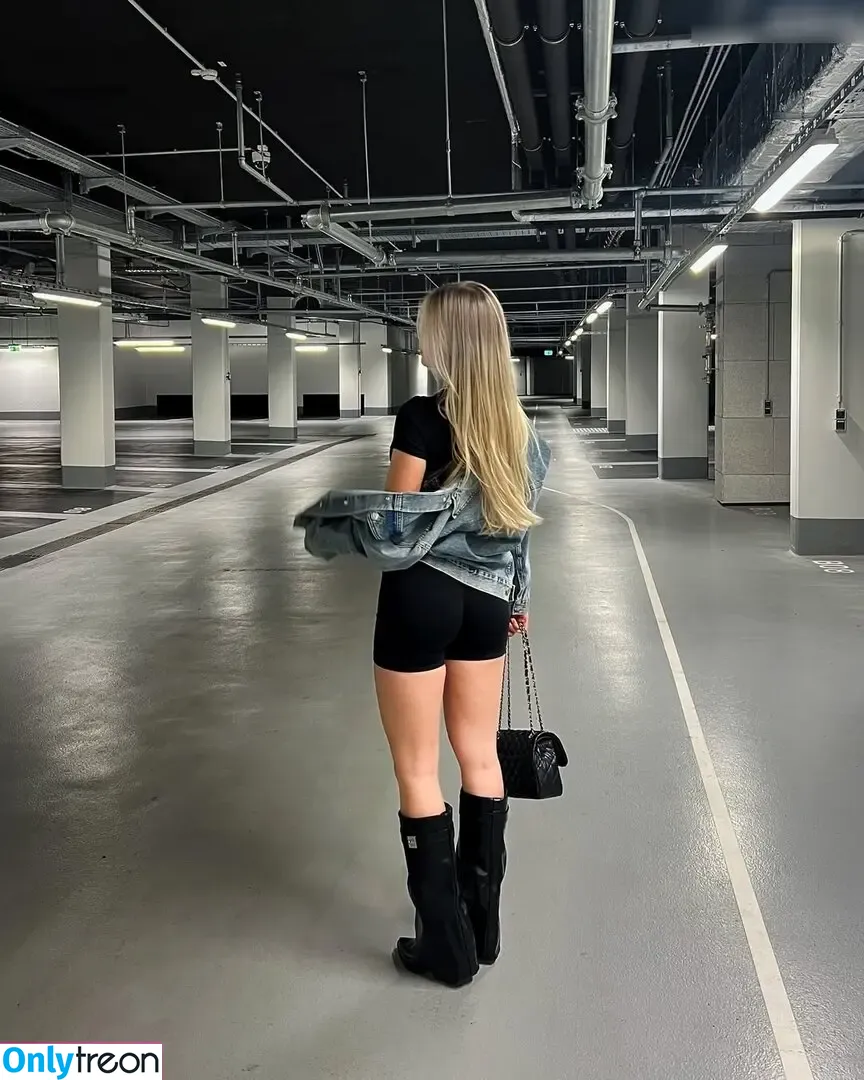 Vivienrh nude photo #0031 (Vivienrh)