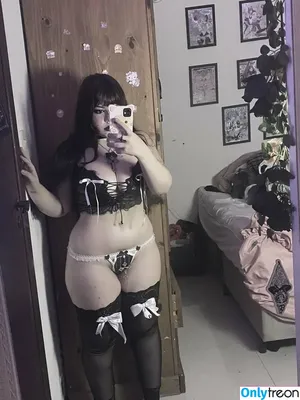 vivika / carbwlitio / fragiletodeath / fragilevivi nude photo #0001