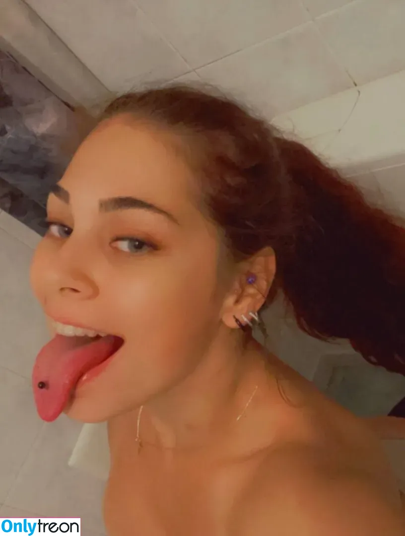 Viviolix nude photo #0001 (viviolix_)