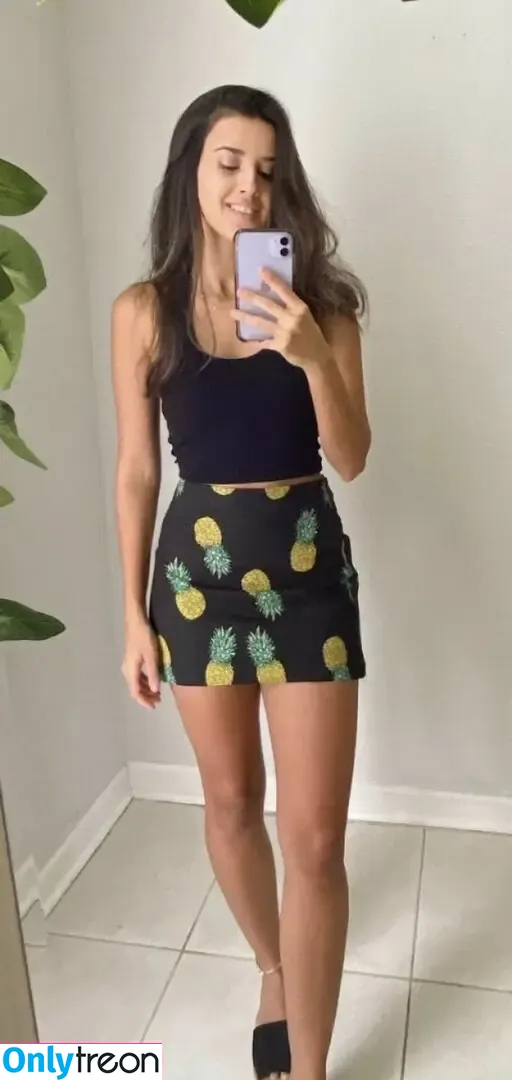 Vivreacts голая photo #0016 (vegasvittoria / viviannn_v)