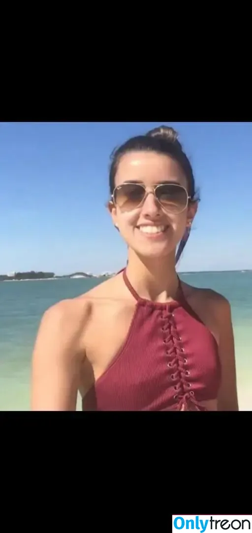 Vivreacts nude photo #0027 (vegasvittoria / viviannn_v)