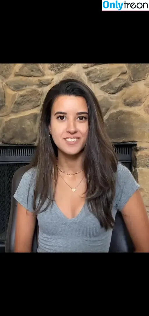 Vivreacts nude photo #0030 (vegasvittoria / viviannn_v)