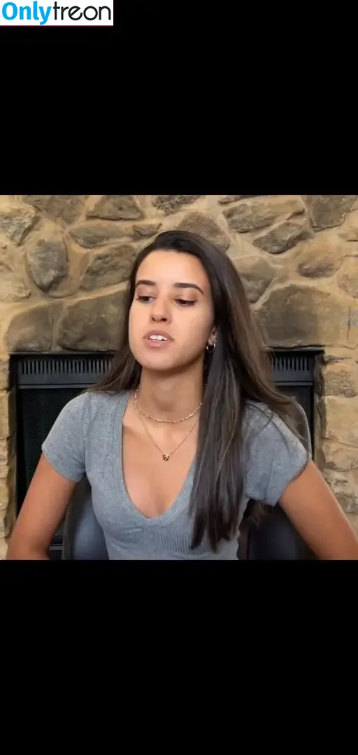 Vivreacts nude photo #0032 (vegasvittoria / viviannn_v)