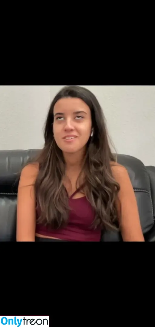 Vivreacts голая photo #0034 (vegasvittoria / viviannn_v)