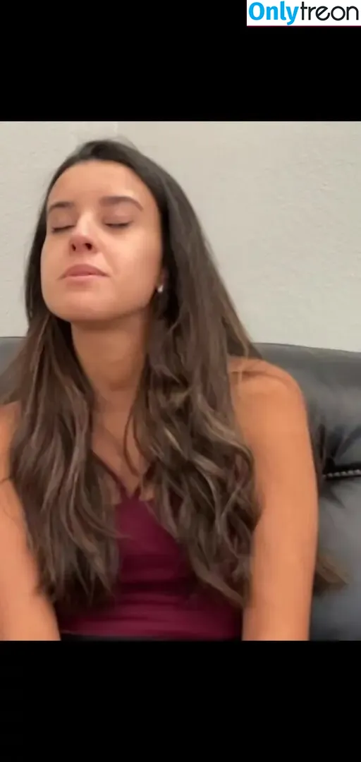 Vivreacts nude photo #0035 (vegasvittoria / viviannn_v)