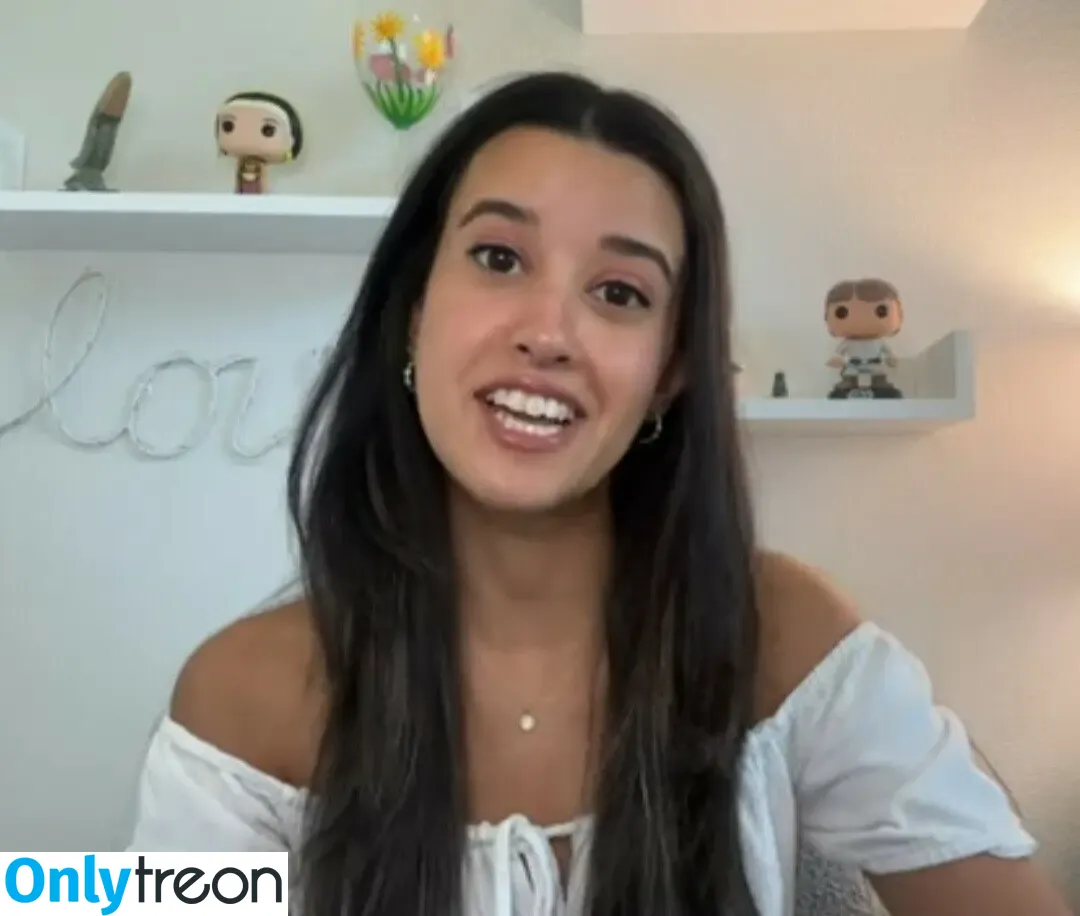Vivreacts nude photo #0038 (vegasvittoria / viviannn_v)