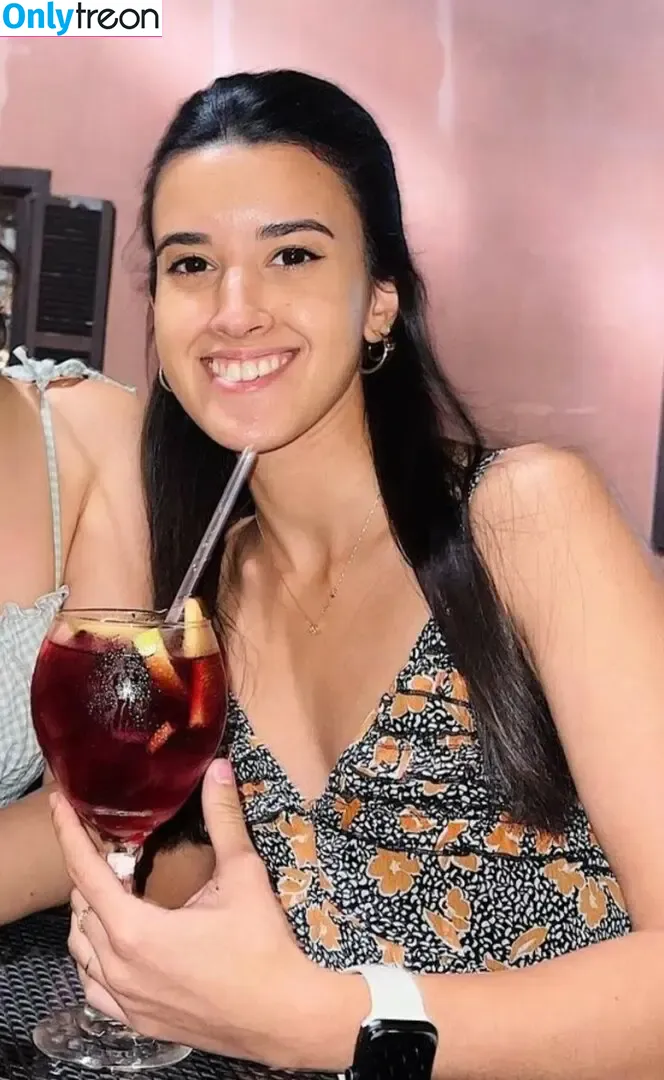 Vivreacts голая photo #0077 (vegasvittoria / viviannn_v)