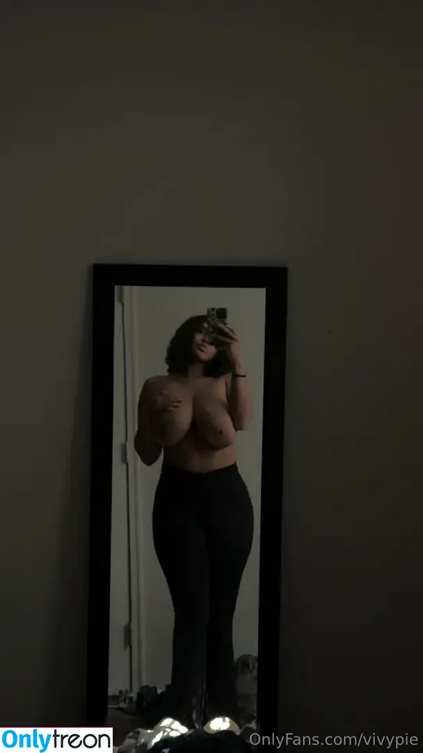Vivypie nude photo #0022 (Vivyen turrini / vivyenturrini)