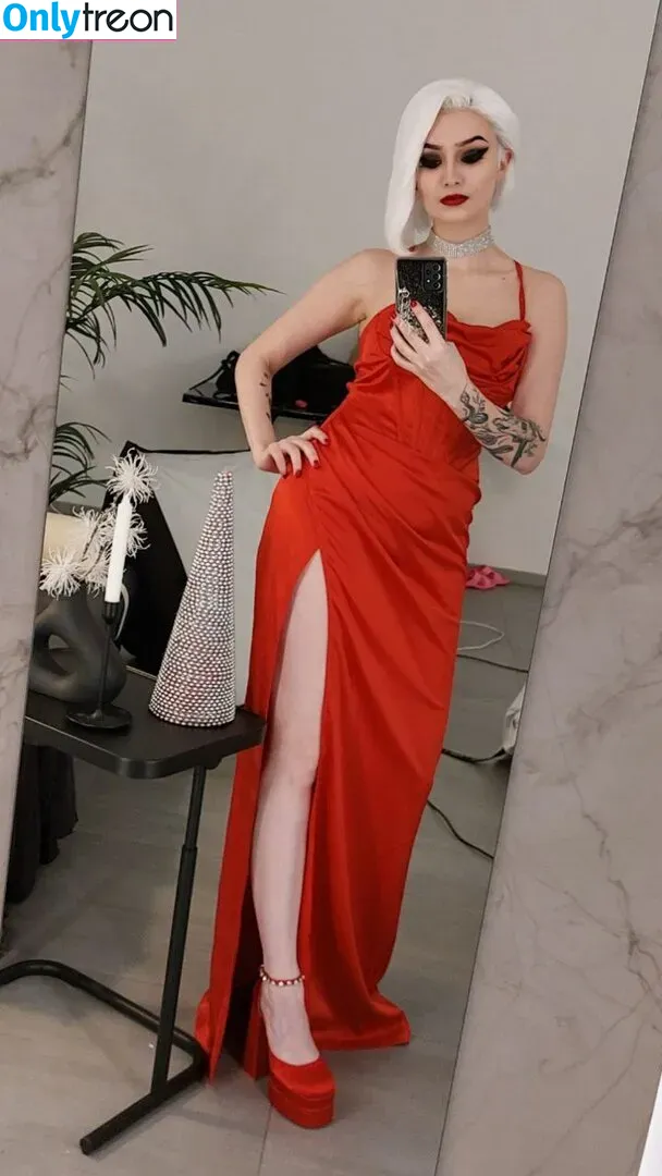 Vixena Siren nude photo #0343 (vixena_siren)