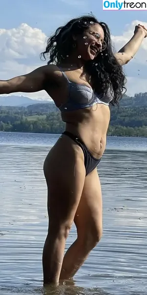 vjayjay / 69wildhonig nude photo #0007