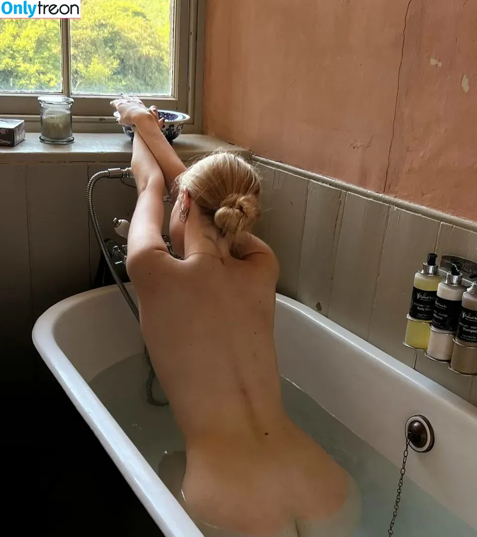 Vladababy nude photo #0170 (Vlada Dobryak / Vladaelfie)