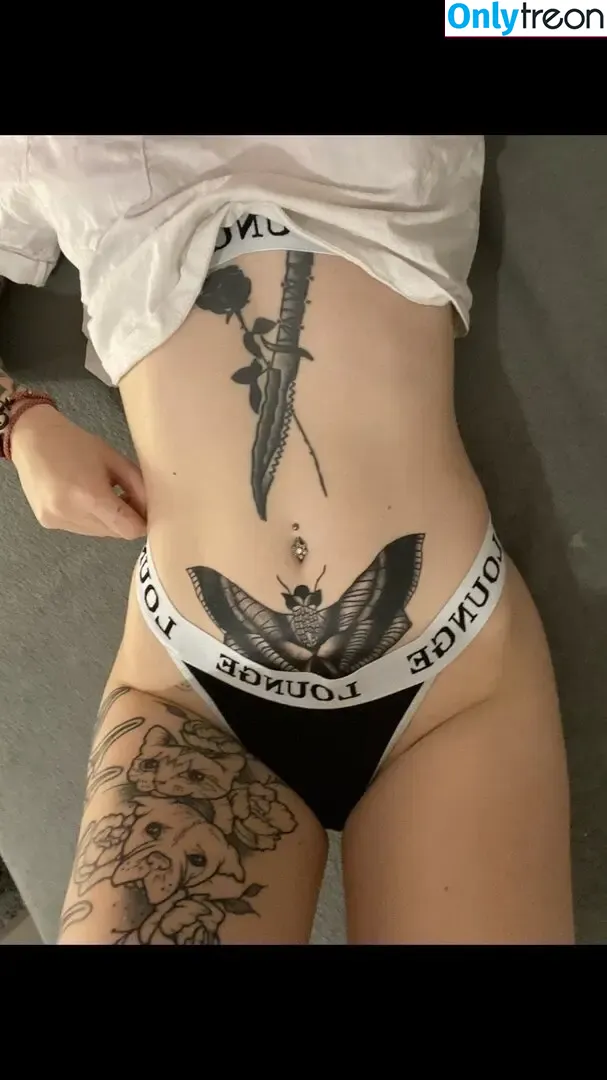 vnssa_1999 / neinwirhabenkeins3x nude photo #0017 (vnssa_1999 / neinwirhabenkeins3x)
