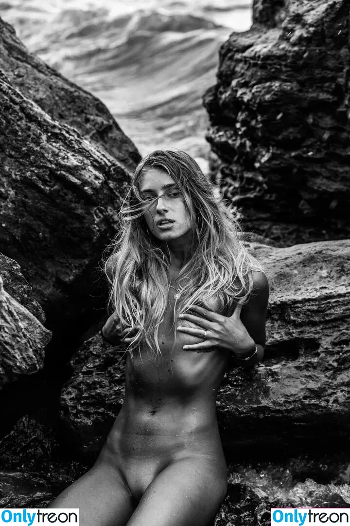 Vodka_Queen nude photo #0361 (IamIrinaRi / MexicoSpirit / Mexicoapirit / _vodkaqueen_)