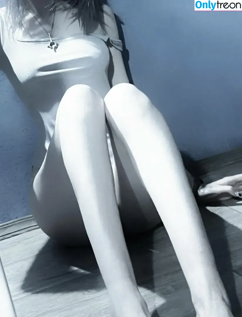 voleuri nude photo #0003 (harovin / jonocastanoacero)