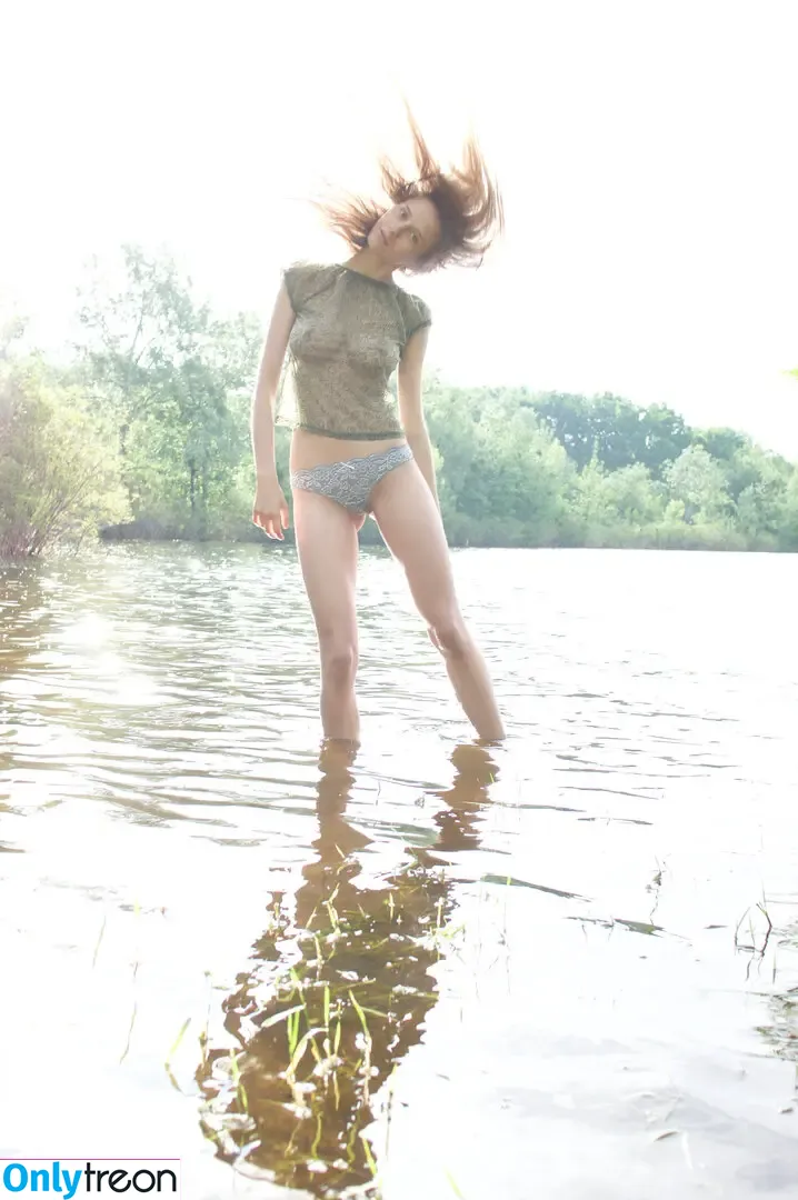 Voronina Lana Model голая photo #0053 (voronina_model)