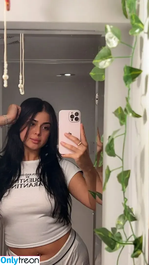Vrosess голая photo #0010 (redcoveredroses / vrosess_)