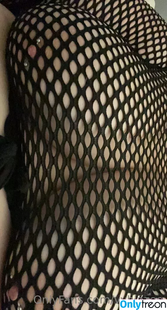 vvblazee nude photo #0008 (vvibez_)