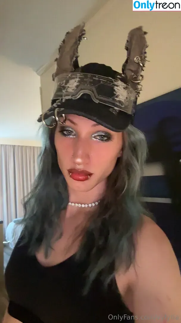 vylyria nude photo #0022 (vylyra)
