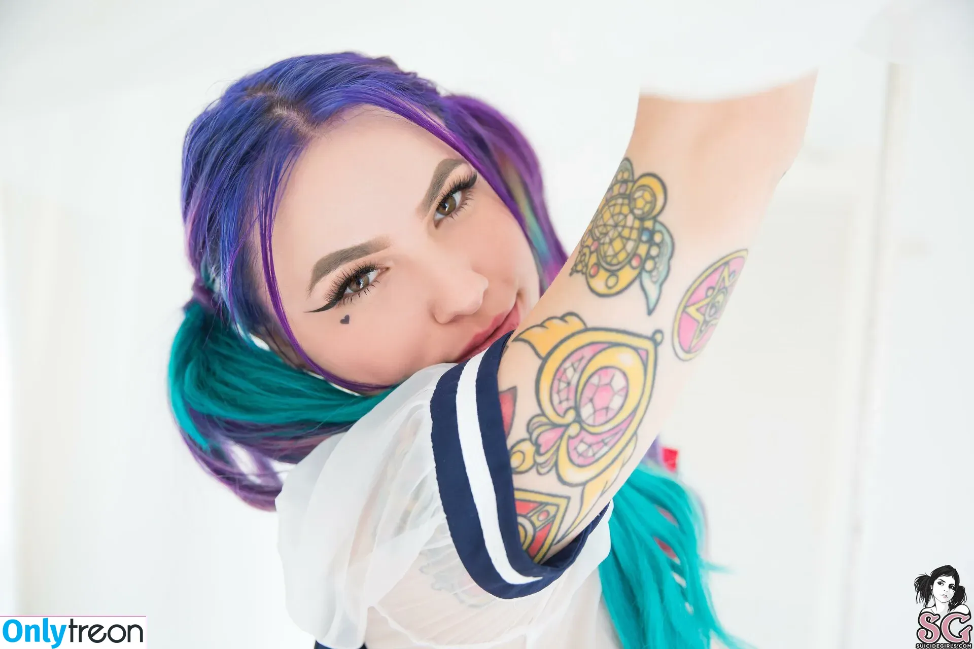 W33dhead nude photo #0088 (saturn suicide)
