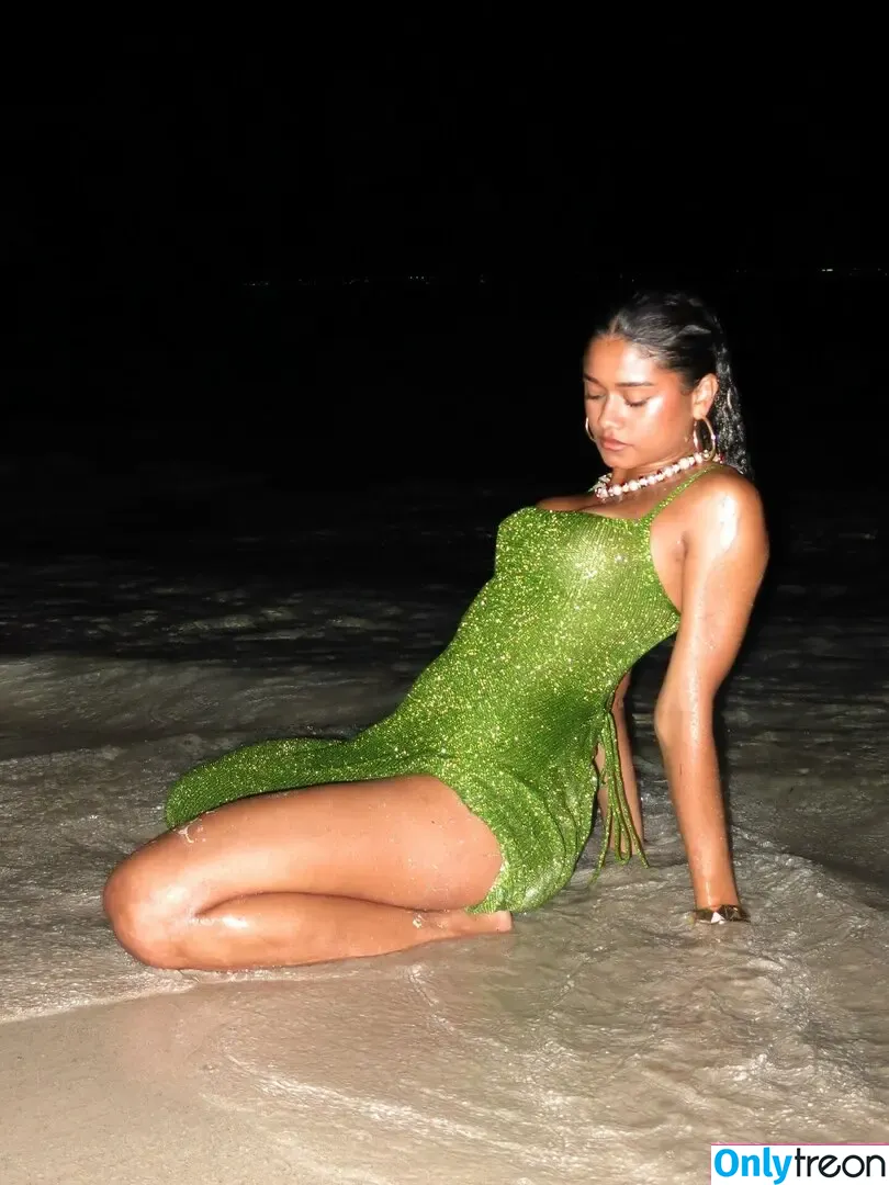 wahyne nude photo #0036 (beachhappy / wahyne_)