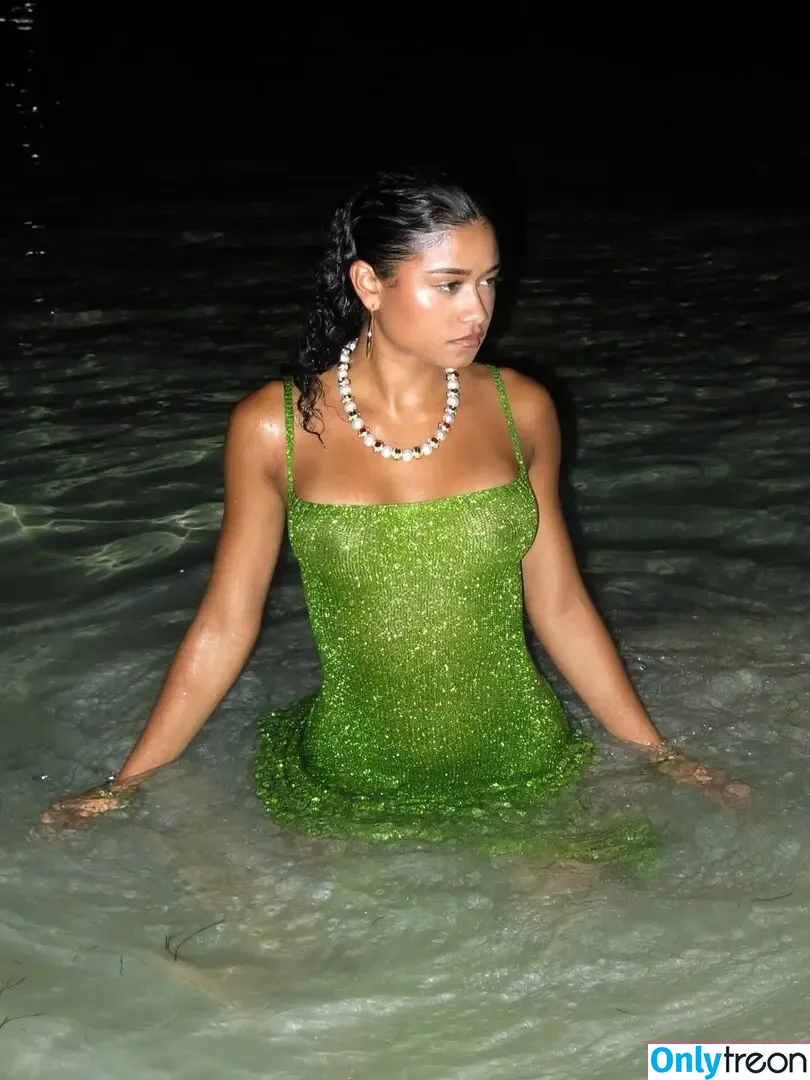 wahyne nude photo #0045 (beachhappy / wahyne_)