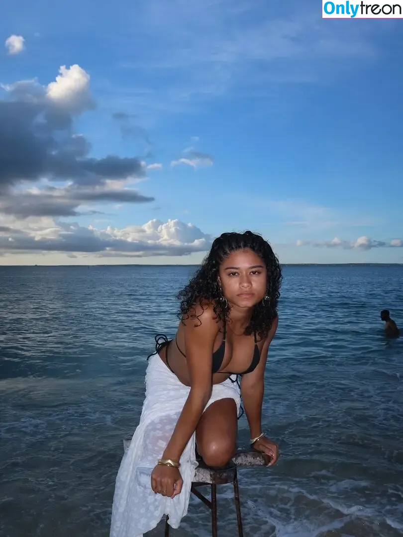 wahyne nude photo #0052 (beachhappy / wahyne_)