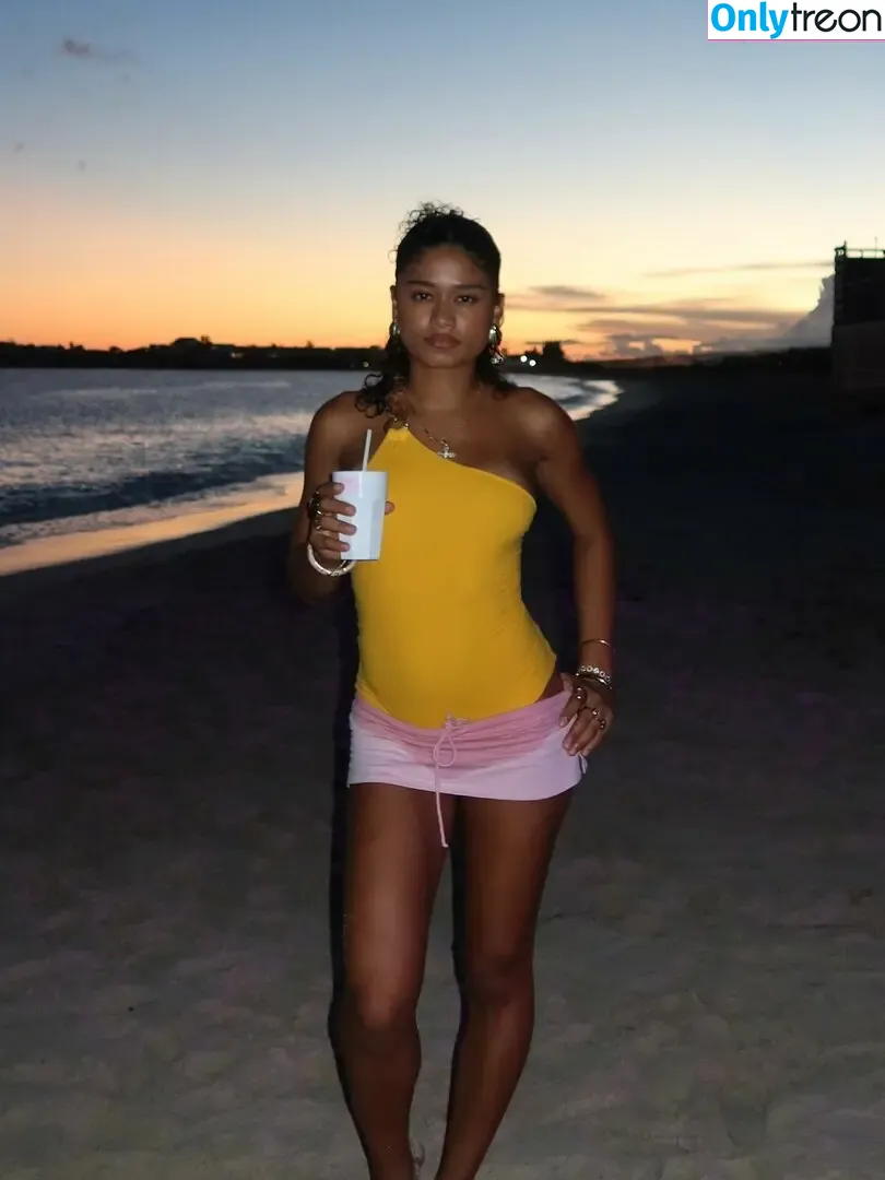 wahyne nude photo #0069 (beachhappy / wahyne_)