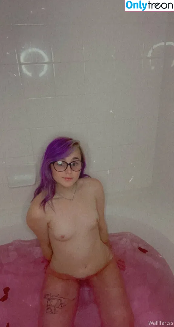 Wallfartss nude photo #0056 (Wallfartss)