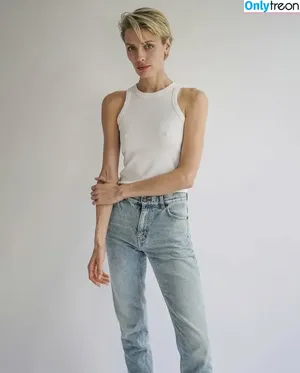 Wallis Day / wallisday nude photo #0622