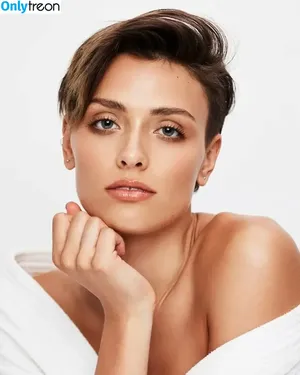 Wallis Day / wallisday nude photo #0644