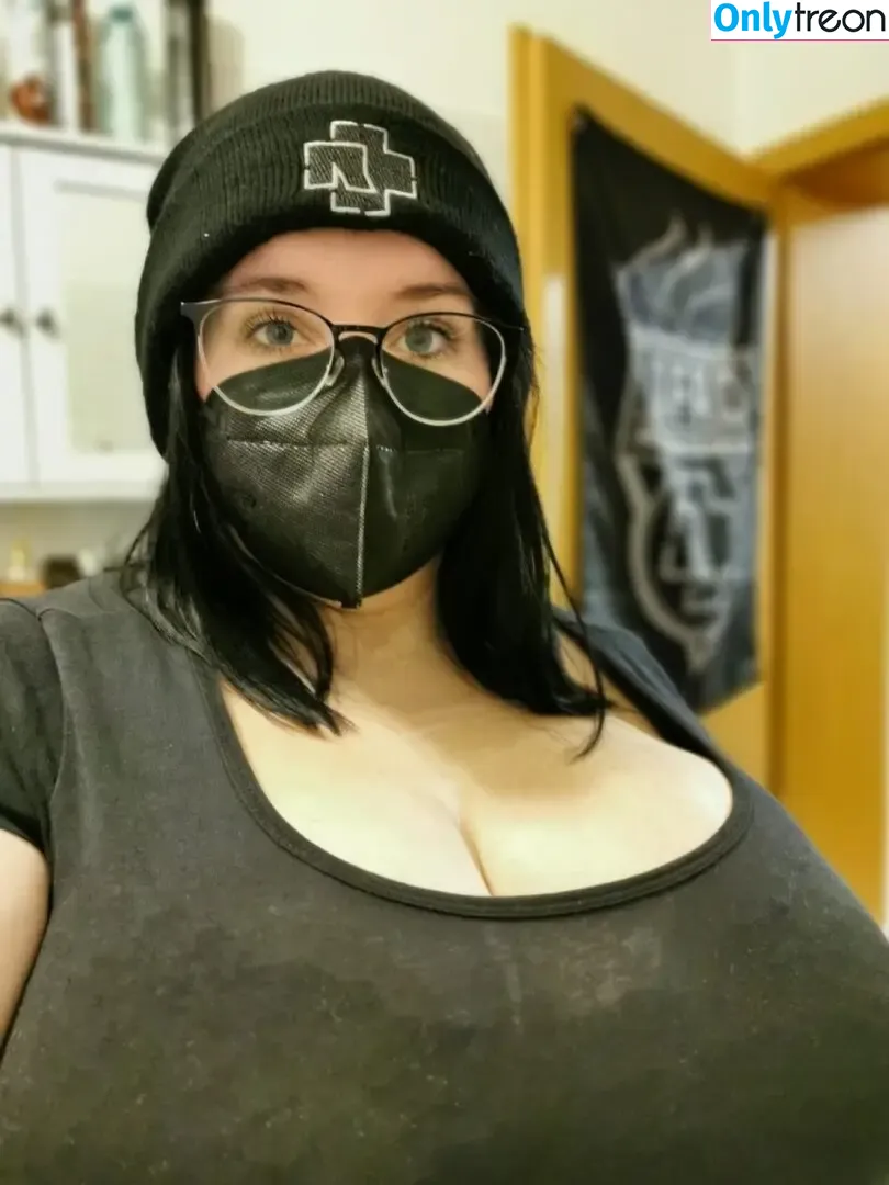 Wasstimmtdennbeidirnich nude photo #0004 (Wasstimmtdennbeidirnich)