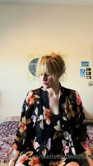wastelandwildflower / _prettywildflower nude photo #0015