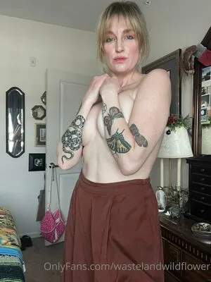wastelandwildflower / _prettywildflower nude photo #0018