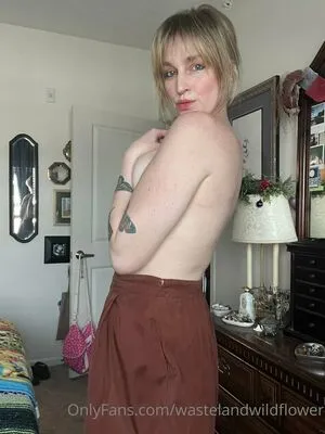 wastelandwildflower / _prettywildflower nude photo #0019