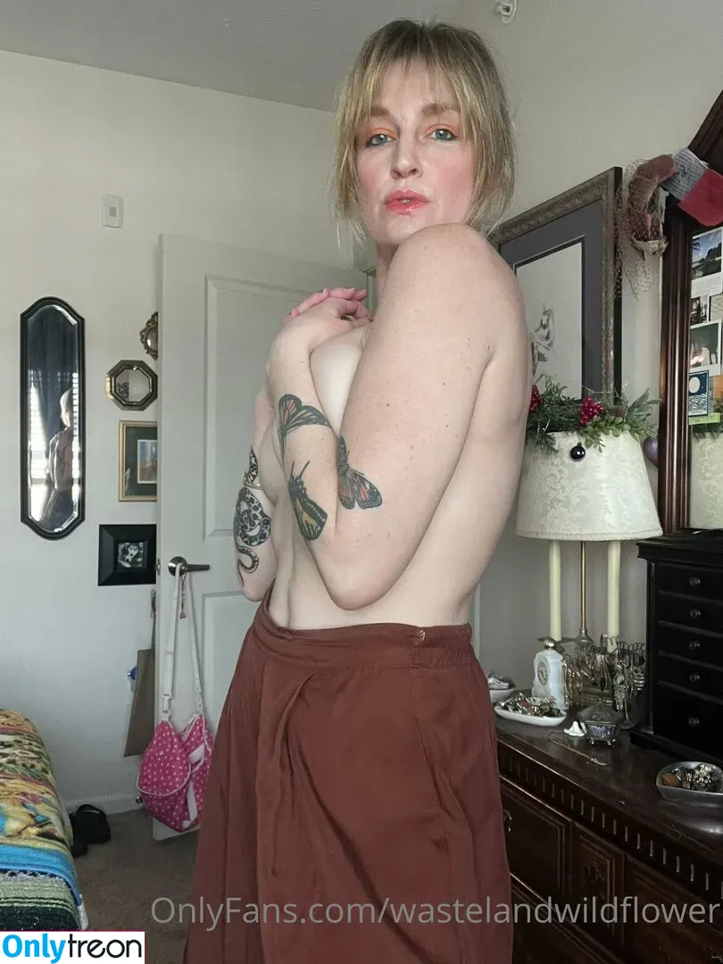 wastelandwildflower nude photo #0017 (_prettywildflower)