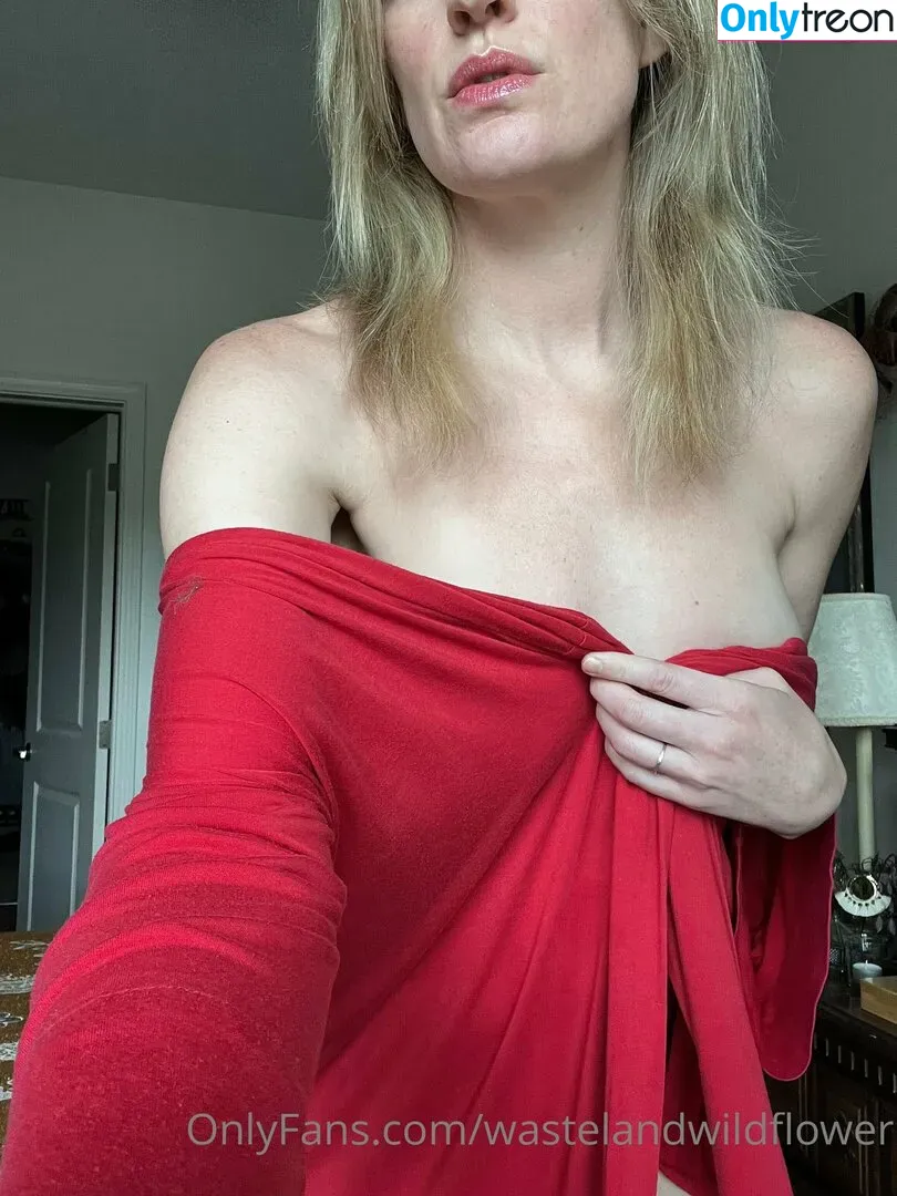wastelandwildflower nude photo #0030 (_prettywildflower)