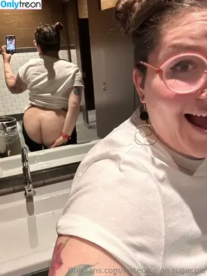  nude photo #0003