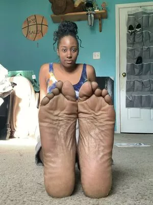 waveysolezz / wavey.soles nude photo #0055