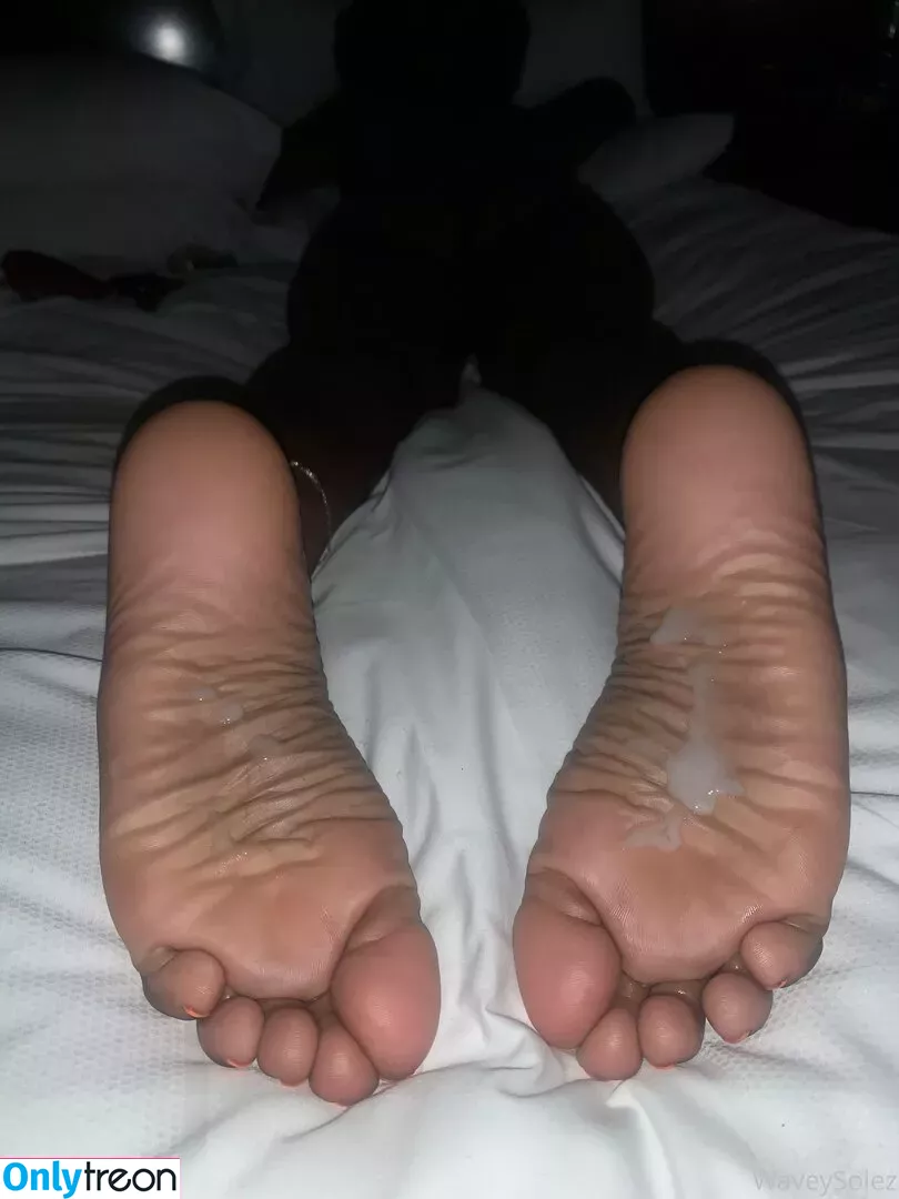 waveysolezz nude photo #0001 (wavey.soles)