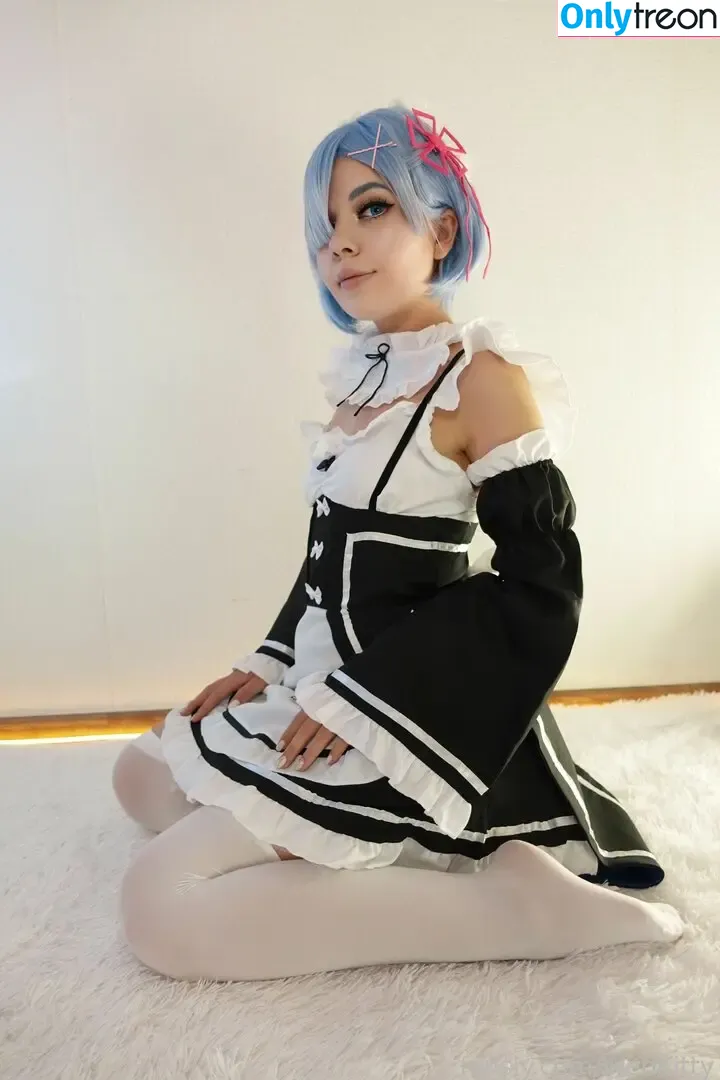 Webkitty nude photo #0001 (Emy / nextdoornurs3 / webkitty59)