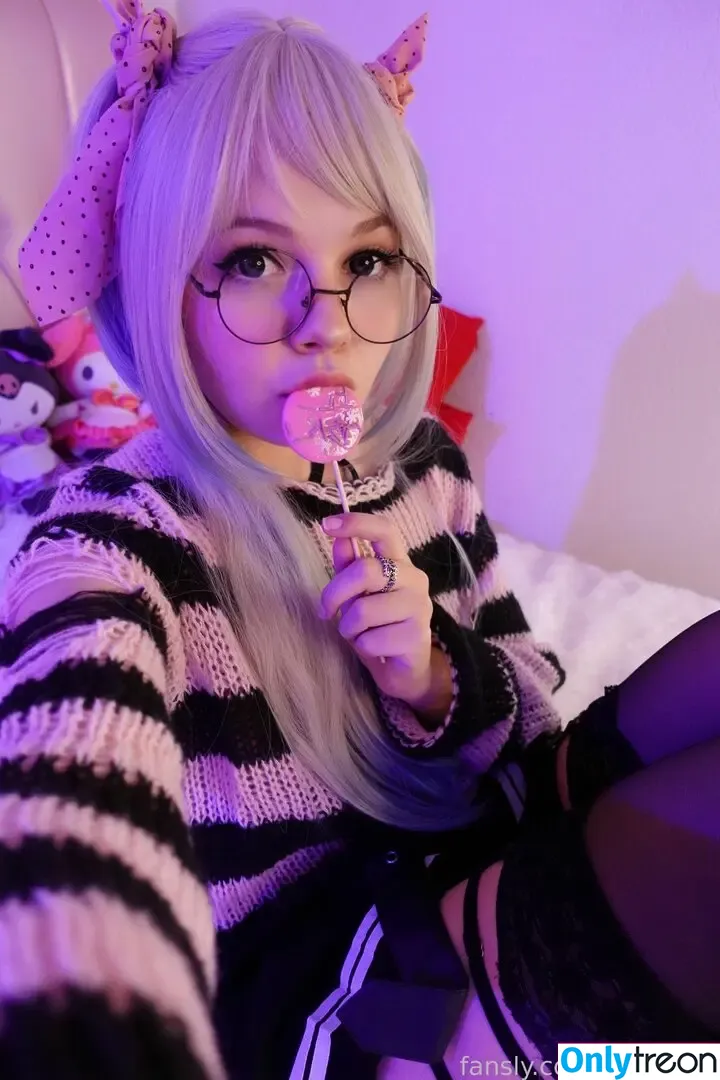 Webkitty nude photo #0006 (Emy / nextdoornurs3 / webkitty59)
